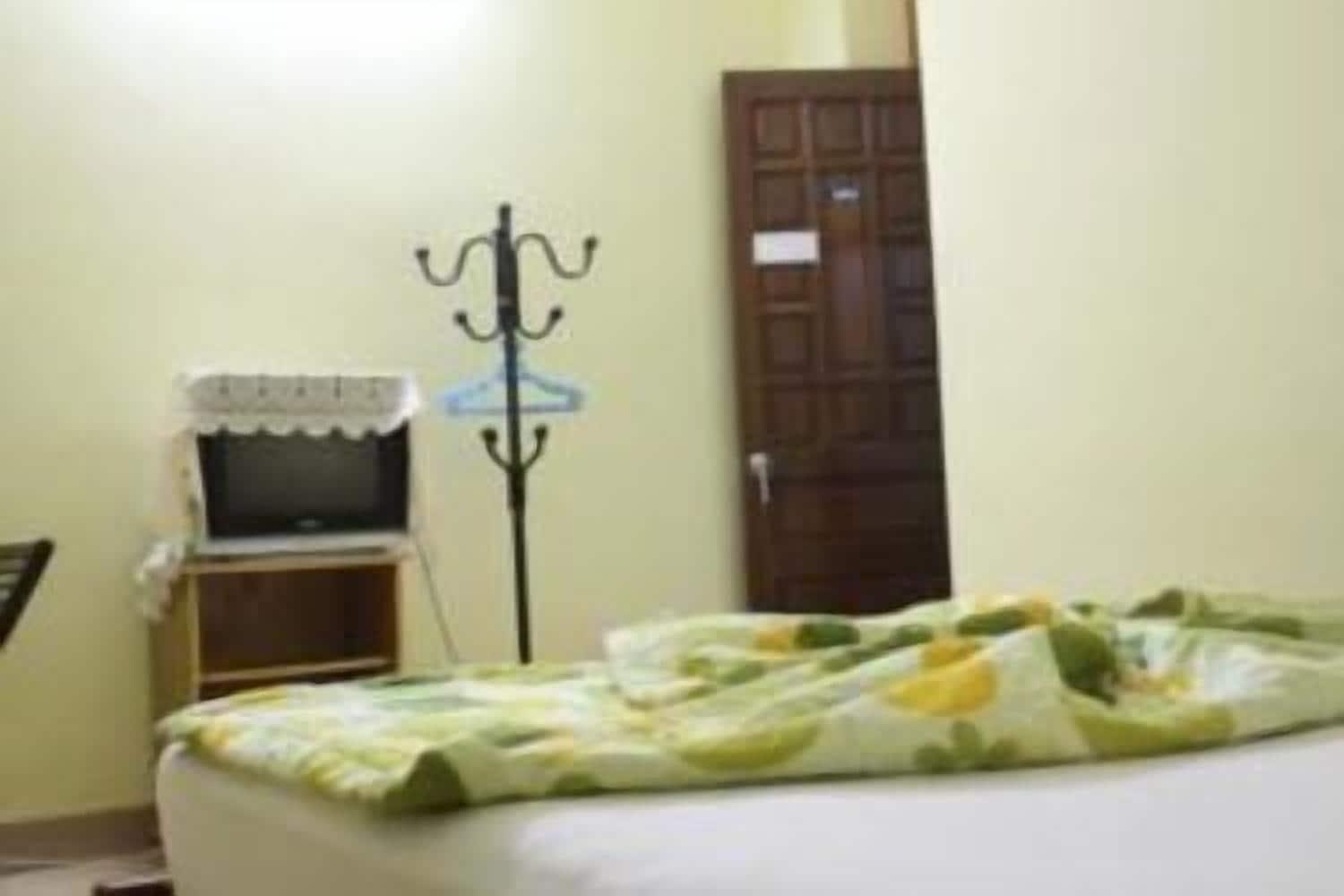 Phong Lan Guesthouse Хюе Екстер'єр фото