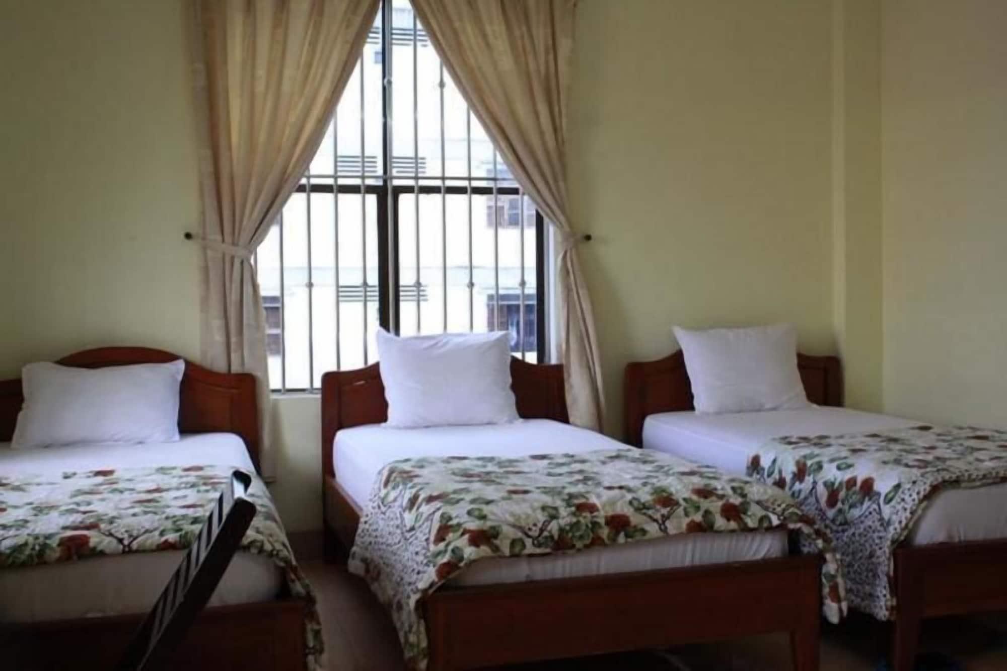 Phong Lan Guesthouse Хюе Екстер'єр фото
