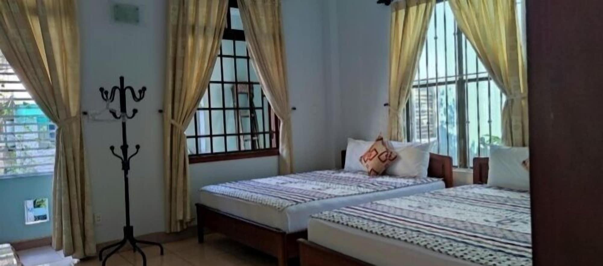 Phong Lan Guesthouse Хюе Екстер'єр фото