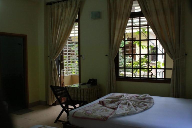 Phong Lan Guesthouse Хюе Номер фото