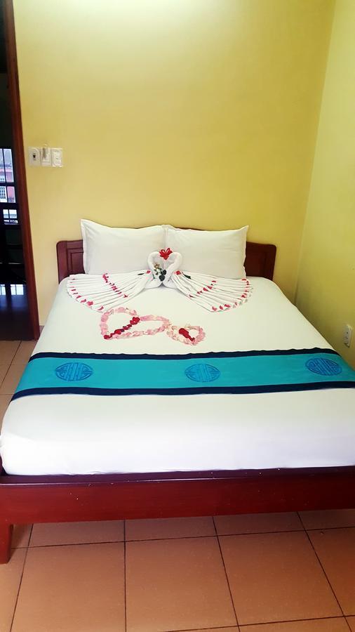 Phong Lan Guesthouse Хюе Екстер'єр фото