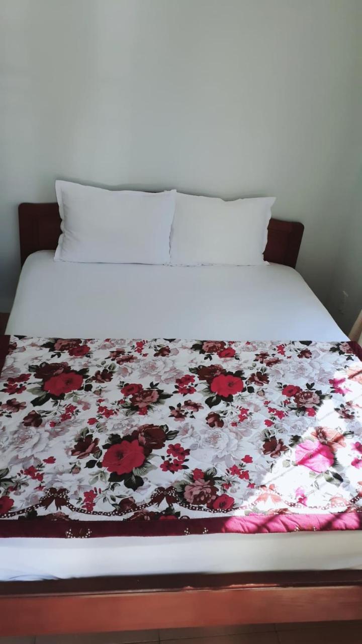 Phong Lan Guesthouse Хюе Екстер'єр фото
