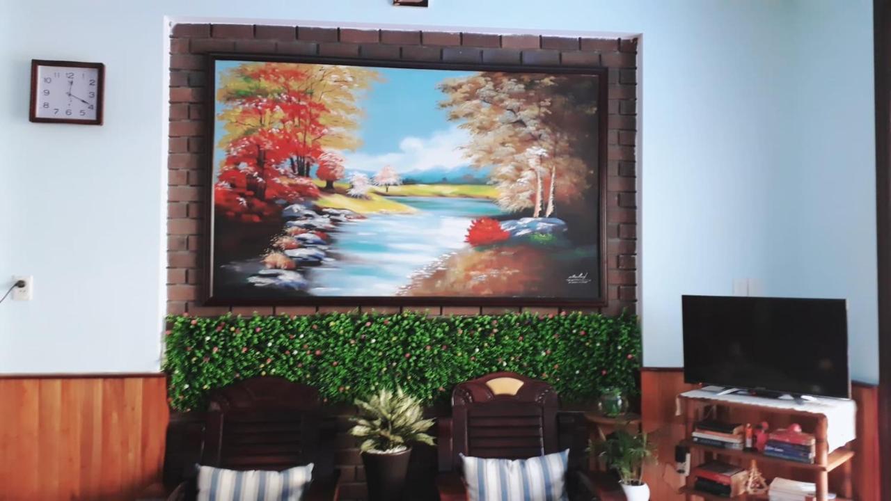Phong Lan Guesthouse Хюе Екстер'єр фото
